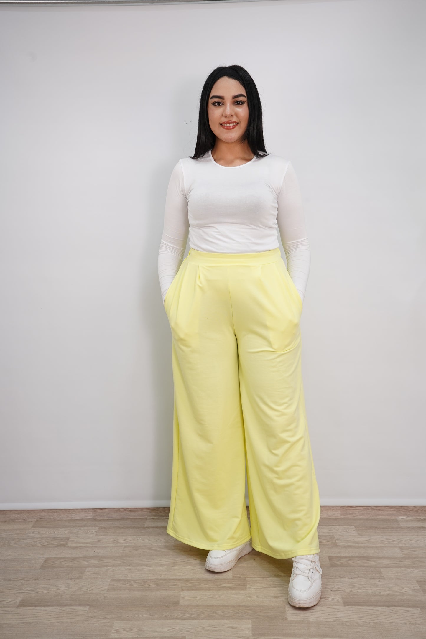 سروال أوفر توب مونطوني: الراحة لا تعني التنازل عن الأناقة!