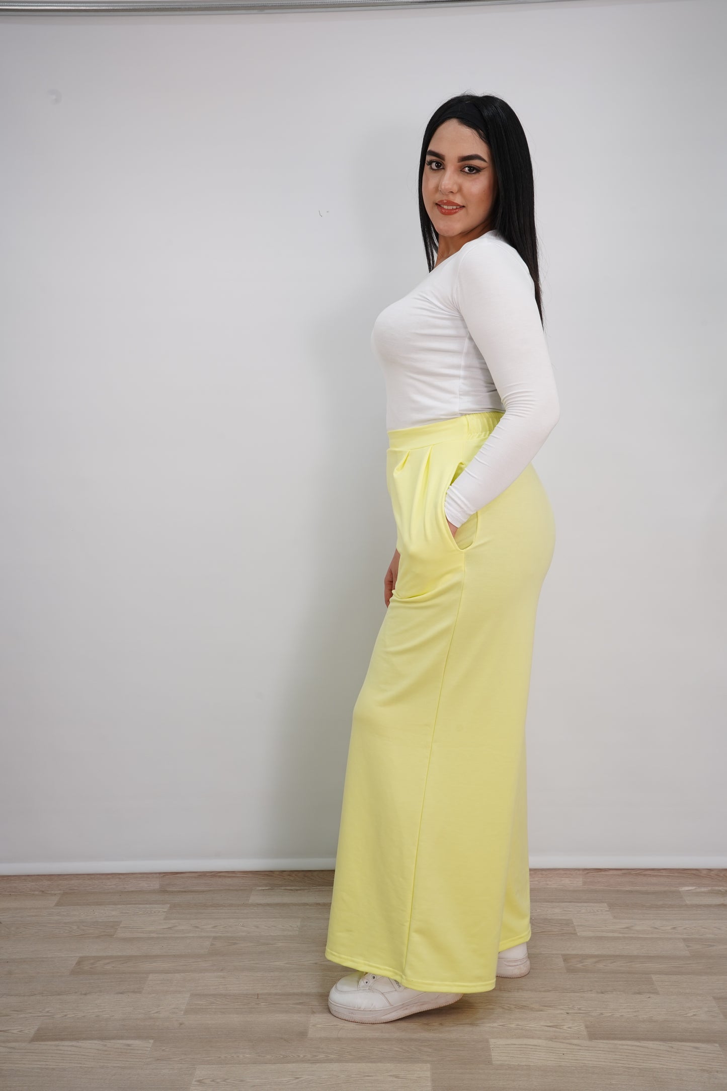 سروال أوفر توب مونطوني: الراحة لا تعني التنازل عن الأناقة!